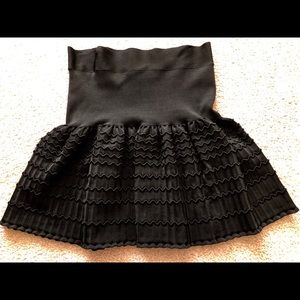 BCBG Black Mini Skirt, sz lg, Knit Stretch Flared